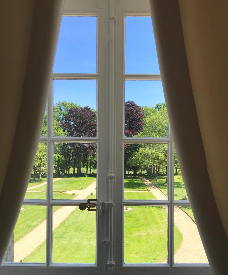 Chateau De Cadouzan Saint-Dolay エクステリア 写真