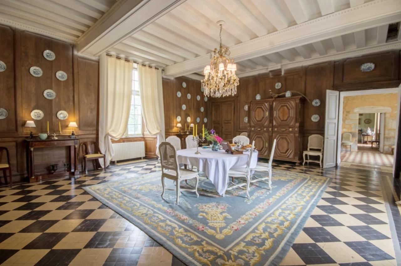 Chateau De Cadouzan Saint-Dolay エクステリア 写真