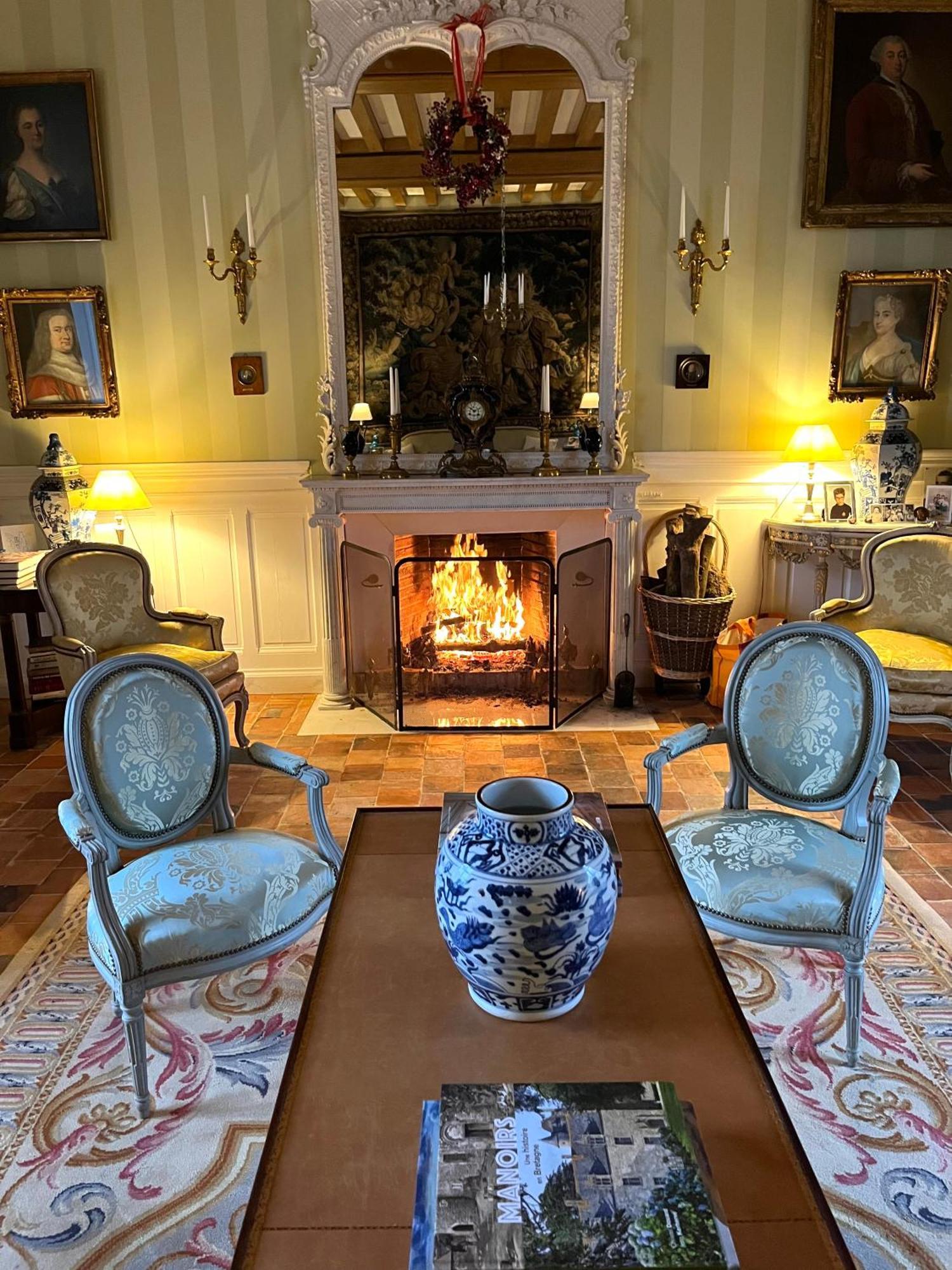 Chateau De Cadouzan Saint-Dolay エクステリア 写真