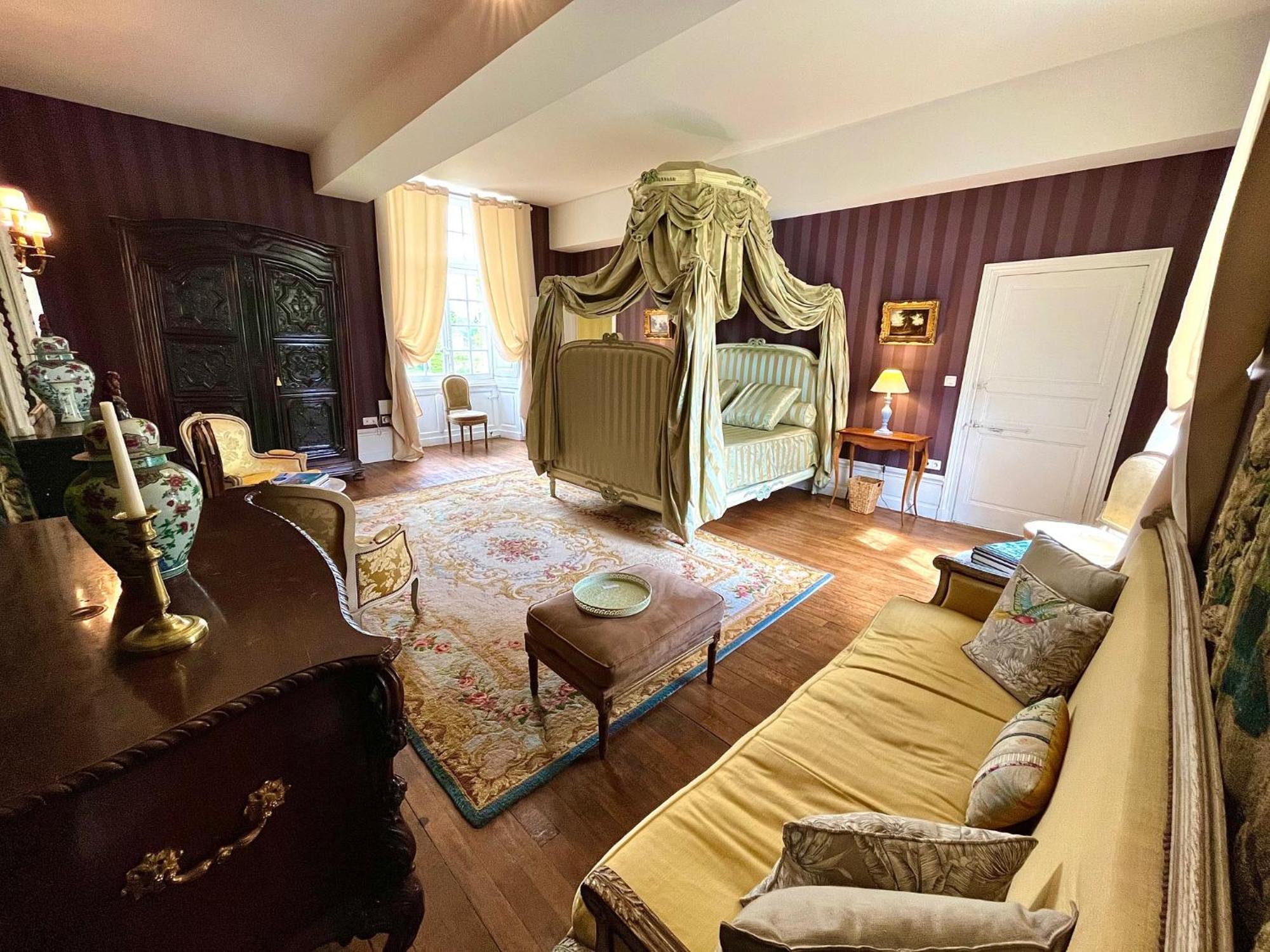 Chateau De Cadouzan Saint-Dolay エクステリア 写真