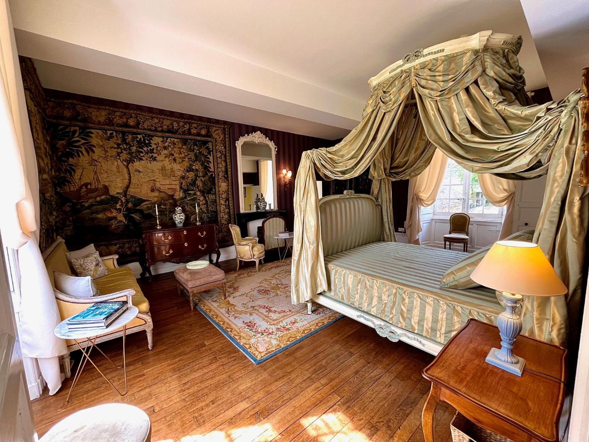 Chateau De Cadouzan Saint-Dolay エクステリア 写真